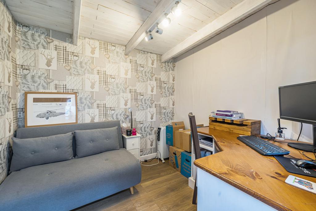 1406353-6-697caf9...