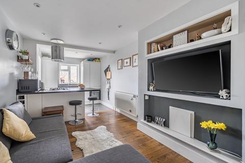 1 bedroom flat to rent, 132 Addison Road, Guildford, Surrey, GU1