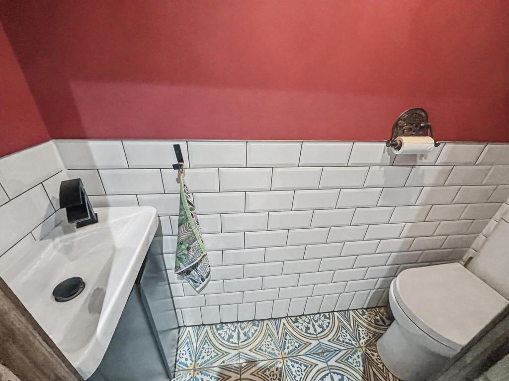 Guest wc.,