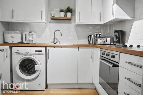 2 bedroom maisonette for sale, Old School Court, East Street, Hertfordshire