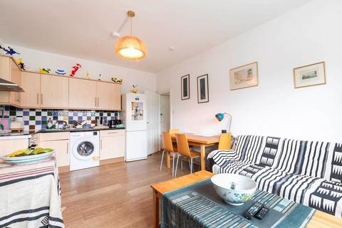 2 bedroom flat to rent, Anson Road, London NW2