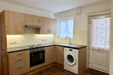 2 bedroom apartment to rent, The Drive, Northwood HA6
