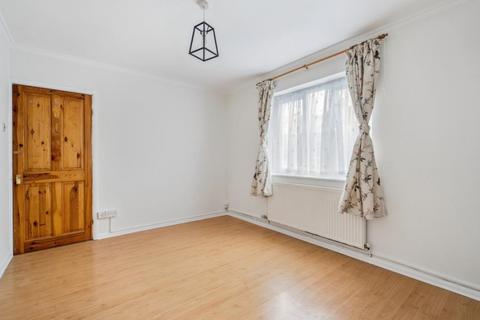 2 bedroom apartment to rent, The Drive, Northwood HA6
