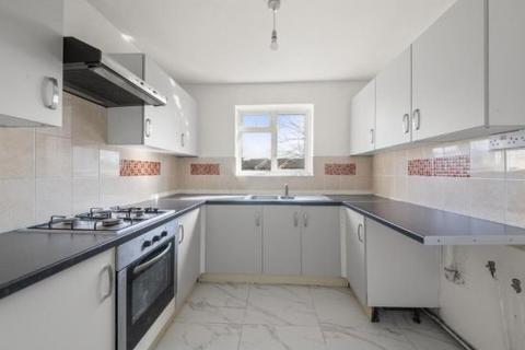 2 bedroom flat for sale, 100A Munster Avenue, Hounslow, Hounslow, TW4 5BJ