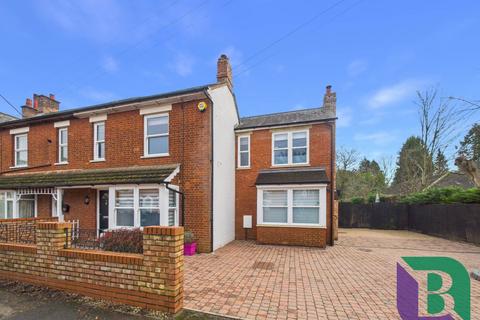 4 bedroom semi-detached house for sale, Theydon Avenue, Milton Keynes MK17