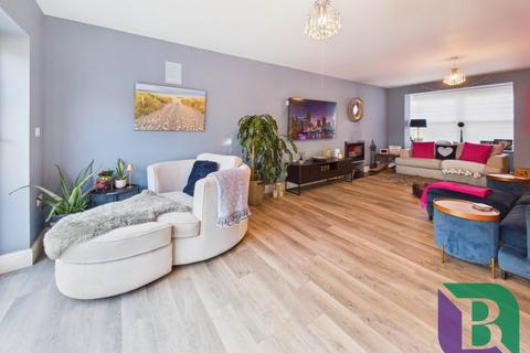 4 bedroom semi-detached house for sale, Theydon Avenue, Milton Keynes MK17