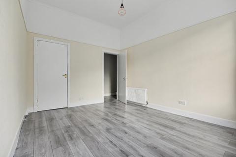 2 bedroom flat to rent, Brachelston Street, Inverclyde, Greenock, PA16