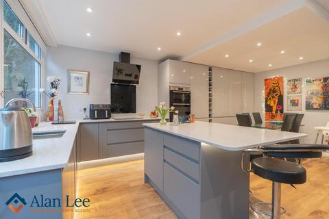 3 bedroom terraced house for sale, Bollin Mews, Prestbury, SK10 4DP