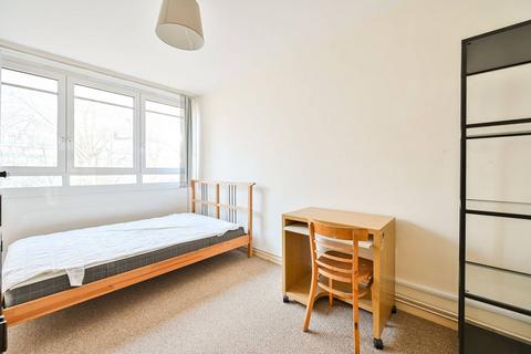 3 bedroom maisonette to rent, Sceaux Gardens, Camberwell, London, SE5