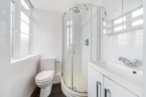 1 bedroom flat to rent, Balham High Road, London, SW17