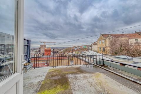 3 bedroom apartment to rent, Wells Road, Bristol BS4