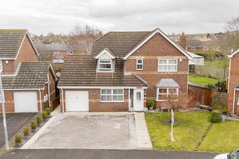 5 bedroom detached house for sale, St. Aiden Close, York YO43