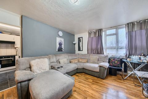 2 bedroom apartment for sale, Overhill Road, London