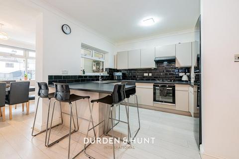 undefined, Warley Avenue, Dagenham, RM8