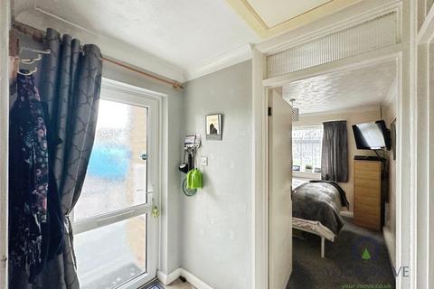 2 bedroom bungalow for sale, Sevenoaks Road, East Sussex BN23