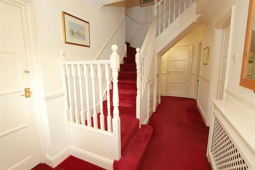Hall b.jpg