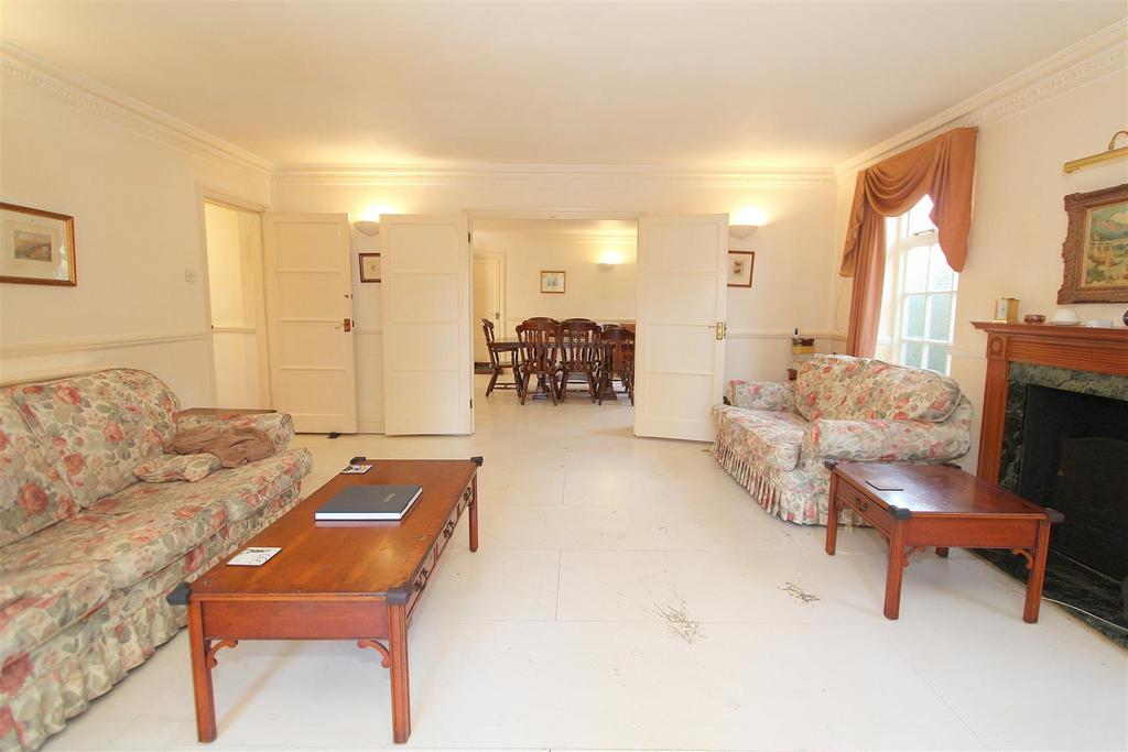 Reception room 2 b.jpg