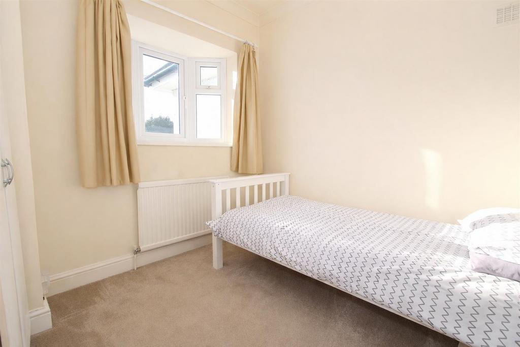 BED 5.jpg
