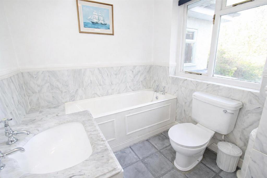 BATH B.jpg