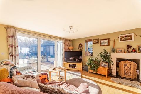 5 bedroom detached house for sale, Swindon SN4