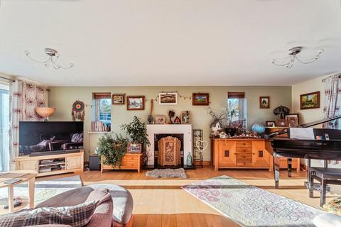 5 bedroom detached house for sale, Swindon SN4
