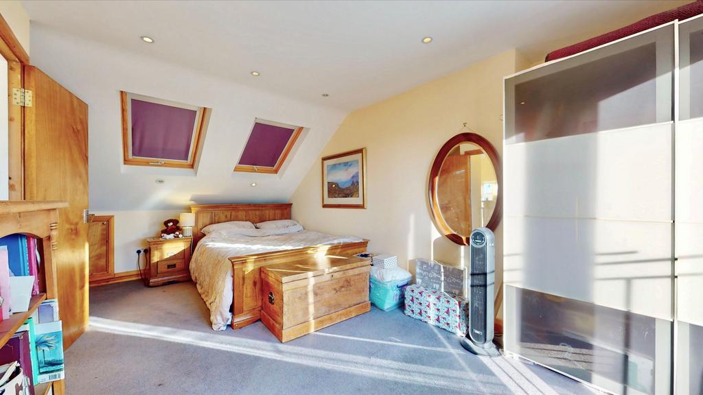 Principle Bedroom (Bedroom 4)