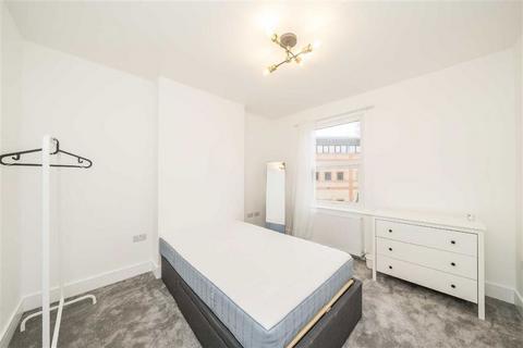 undefined, Laurie Grove, London SE14