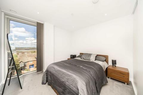 1 bedroom flat for sale, Newnton Close, London N4