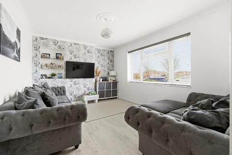 3 bedroom end of terrace house for sale, Acres Gardens, Tadworth, KT20