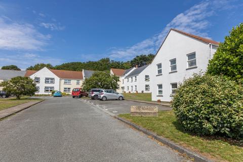 undefined, Flat 13, Grandes Maison Road, St Sampsons