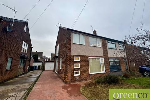3 bedroom semi-detached house to rent, Woodhall Avenue, Bury M45