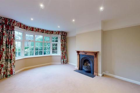 3 bedroom semi-detached house to rent, Luciefelde Road, Shrewsbury