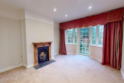 3 bedroom semi-detached house to rent, Luciefelde Road, Shrewsbury