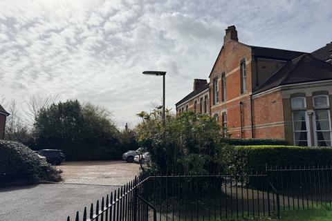 2 bedroom apartment for sale, Monro Drive, Guildford GU2