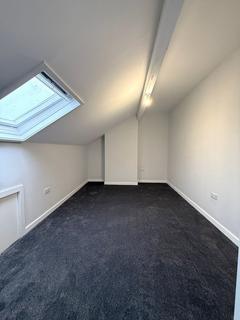 2 bedroom end of terrace house to rent, Berkeley Mount, Leeds LS8