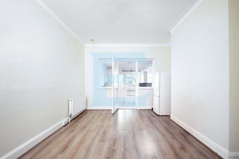 2 bedroom apartment for sale, Hale Grove Gardens, Mill Hill, London, NW7