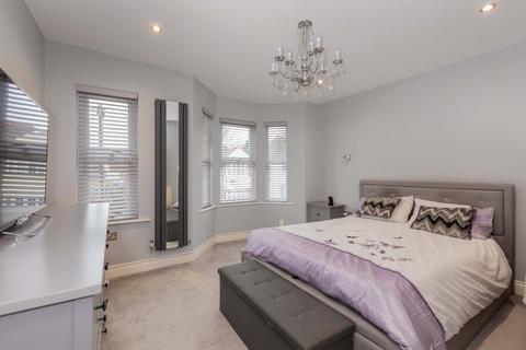 undefined, Elmhurst Road, Langley SL3