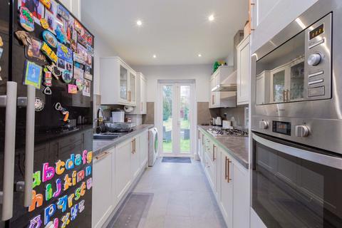 undefined, Elmhurst Road, Langley SL3