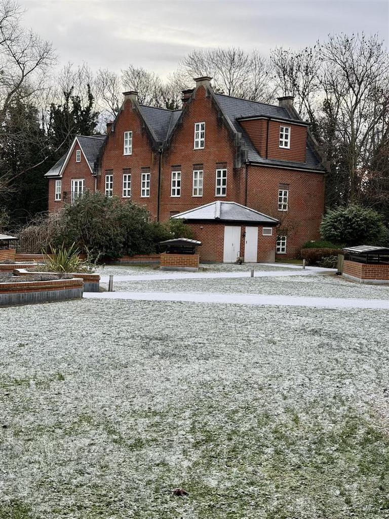 Watling mansions   radlett