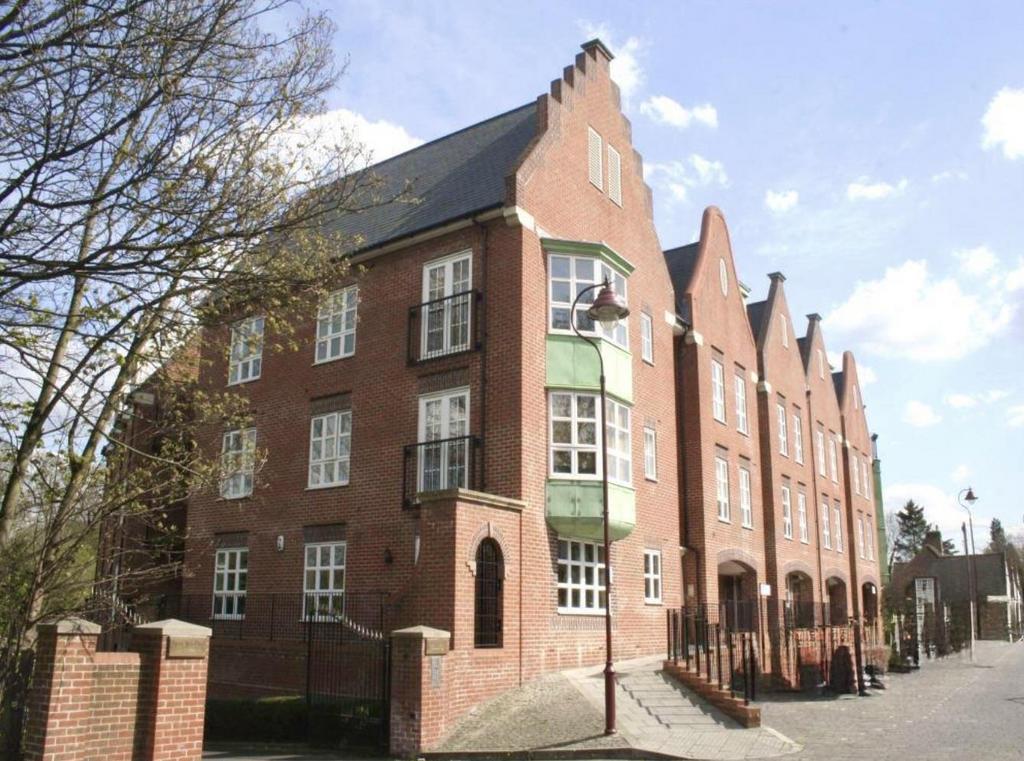 Watling Mansions.jpeg