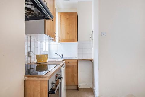 Studio to rent, Sloane Avenue, Chelsea, London, SW3