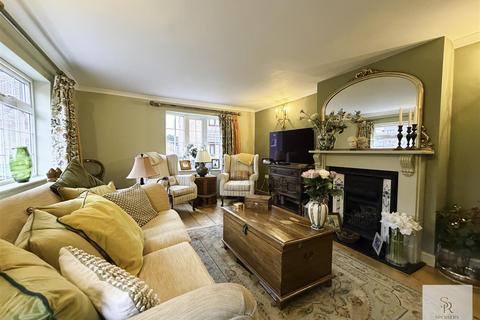 3 bedroom detached house for sale, Alma Road, Berkhamsted HP4