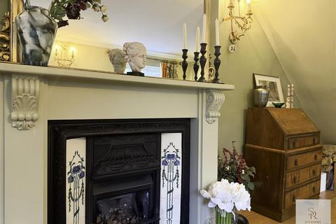 3 bedroom detached house for sale, Alma Road, Berkhamsted HP4