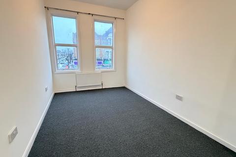 3 bedroom terraced house to rent, London, E7