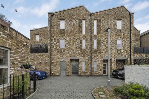 Morshead Yard, Hampton TW12