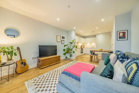 1 bedroom flat for sale, Morshead Yard, Hampton TW12
