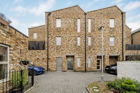 1 bedroom flat for sale, Morshead Yard, Hampton TW12
