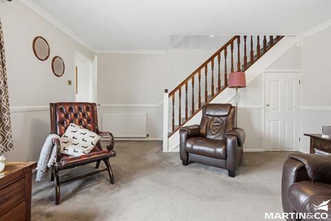 3 bedroom semi-detached house for sale, Pickwick Avenue, Chelmsford