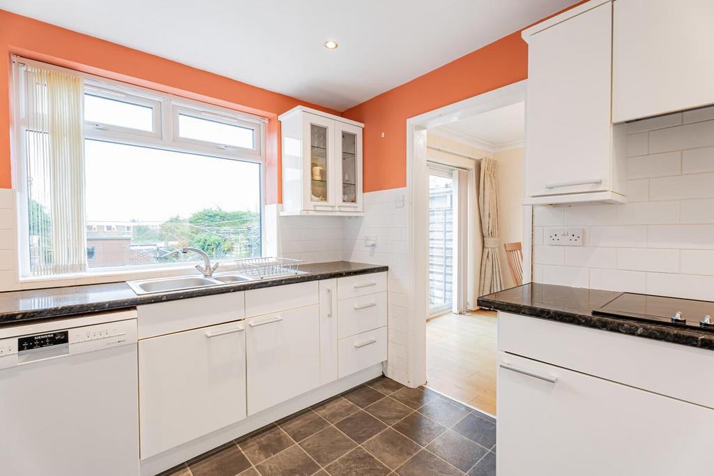 KITCHEN (pic 2)