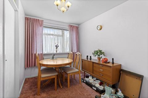 3 bedroom semi-detached house for sale, Downsview Crescent, Uckfield, East Sussex, TN22